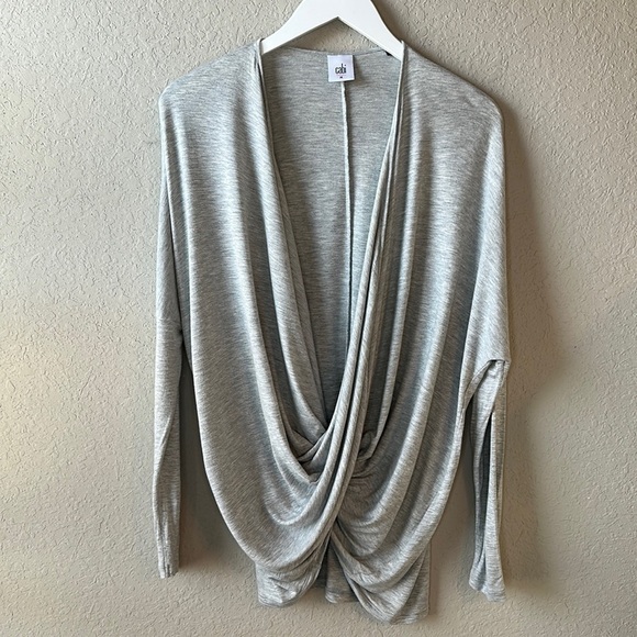Cabi Taylor Twist Front Gray Draped Long Sleeve Top 3245 Size Medium - Picture 2 of 11